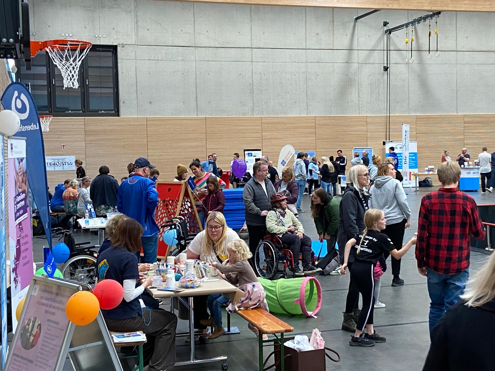 Gäste haben Spaß beim 2ten Ostholsteiner Tag der Inklusion